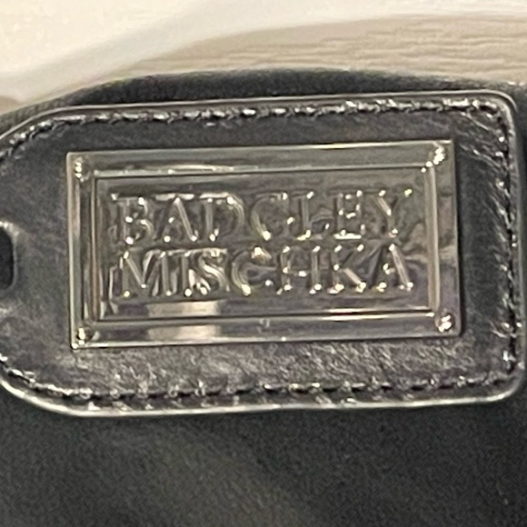 Gorgeous soft black leather purse. - Picture 5 of 12